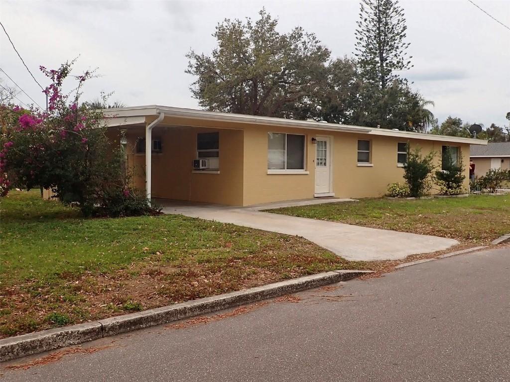 1807 22nd Ave., Bradenton, FL 34205