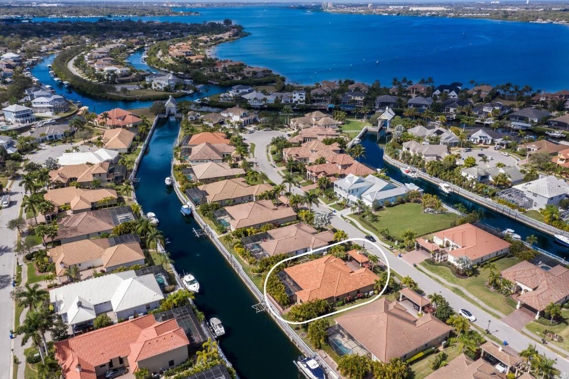 529 Mast Dr., Bradenton, FL 34208