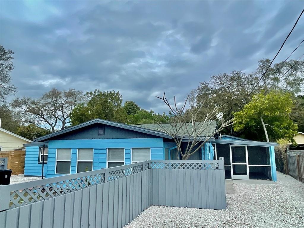 1837 Robinhood St., Sarasota, FL 34231