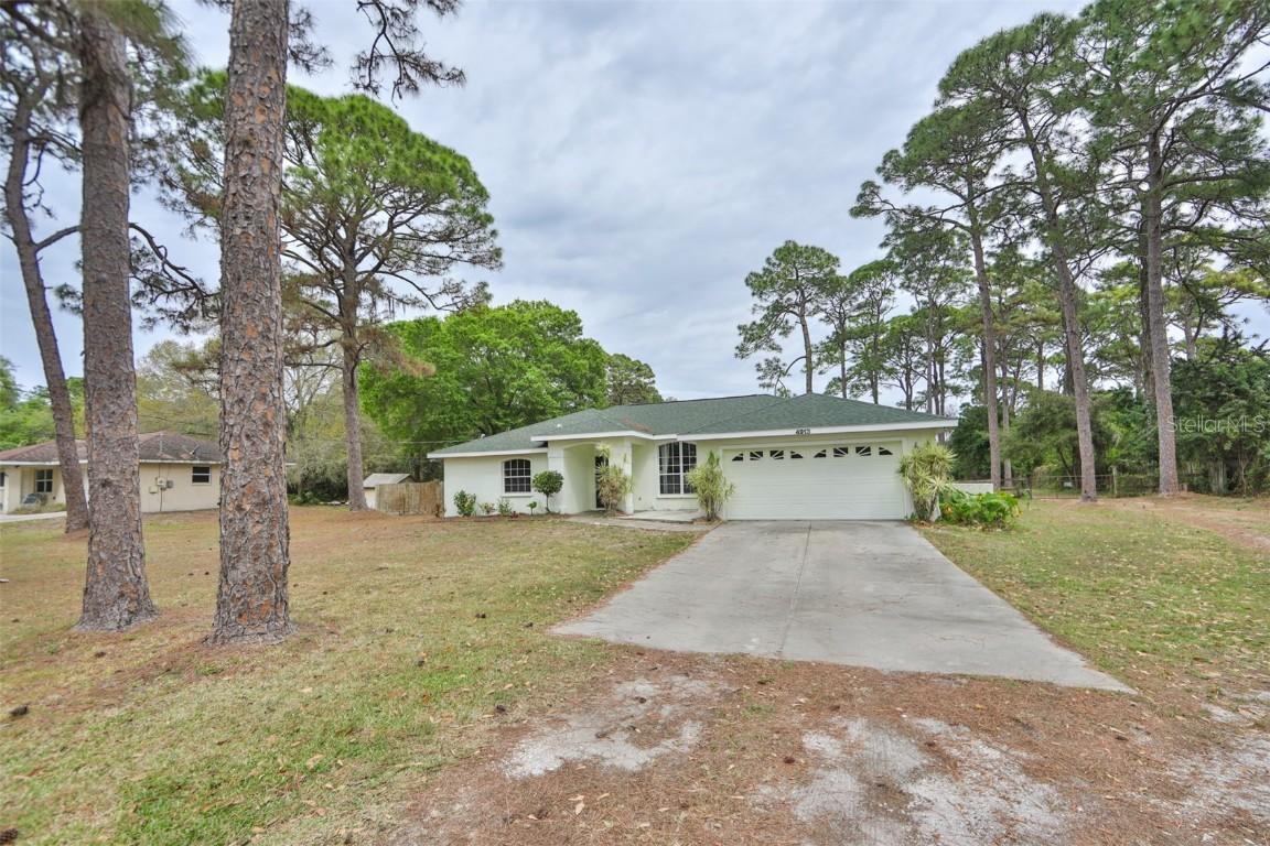 4913 30th Ave., Bradenton, FL 34208