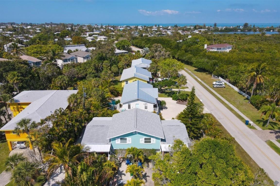 414 80th St. #B, Holmes Beach, FL 34217