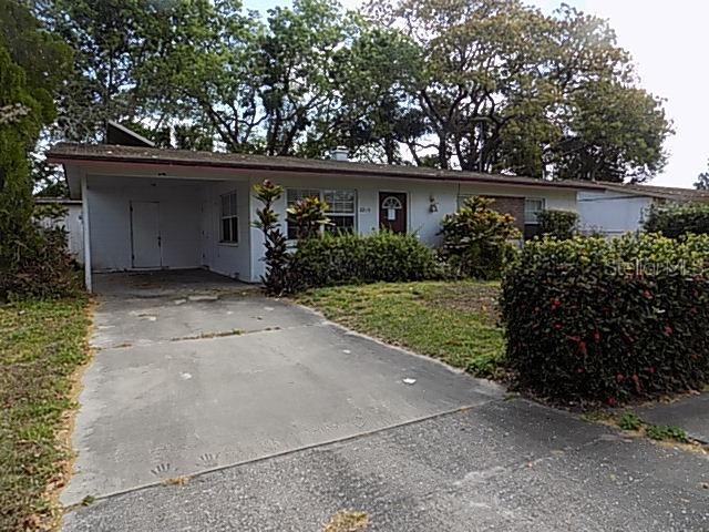 2215 19th St., Bradenton, FL 34208