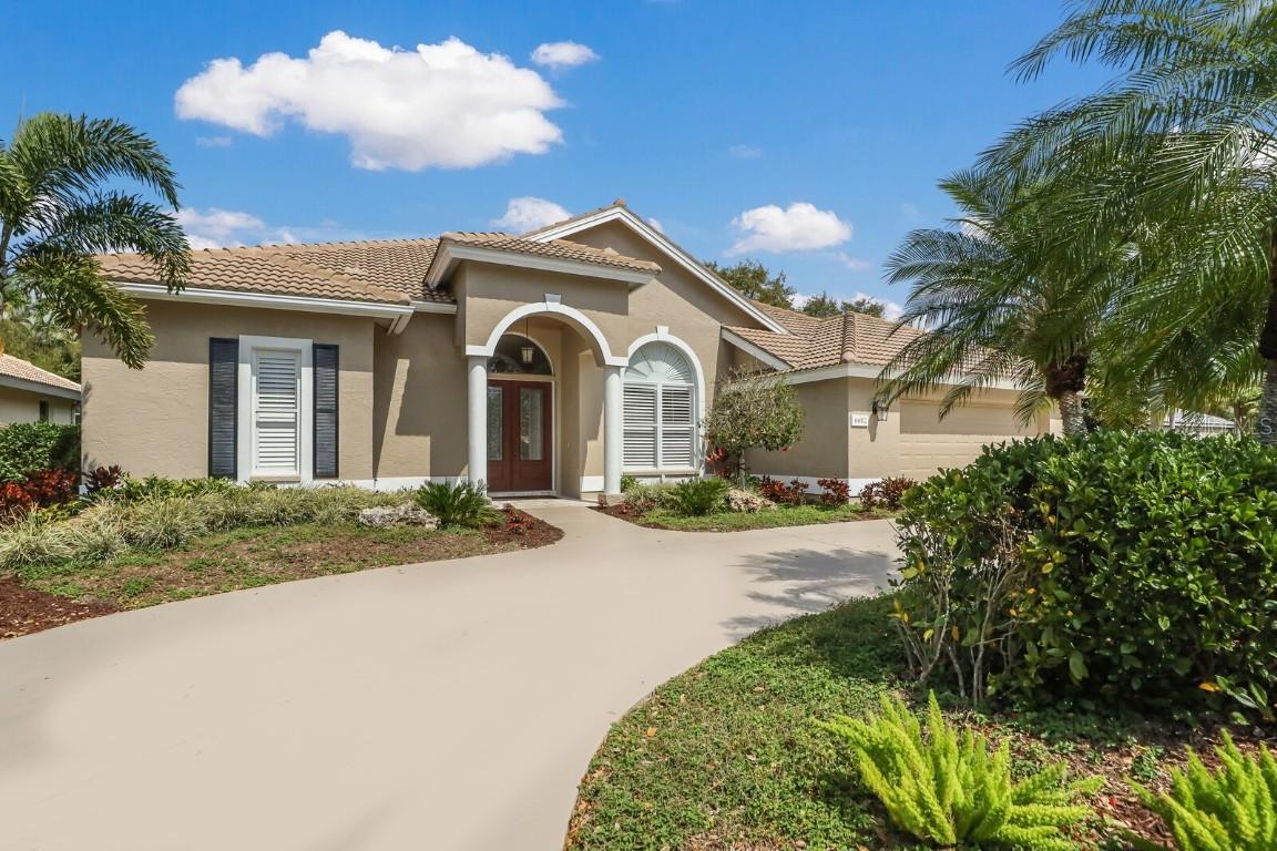6682 Saint James Crossing, University Park, FL 34201