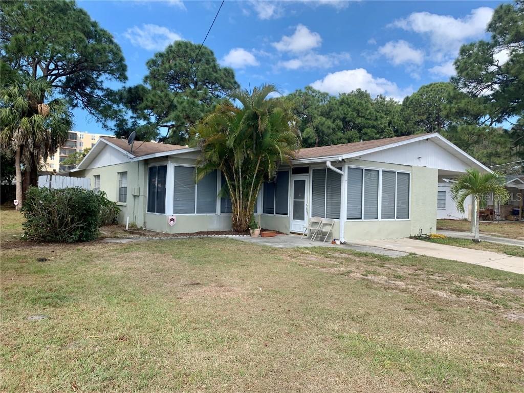 2916 W 24th St., Bradenton, FL 34205