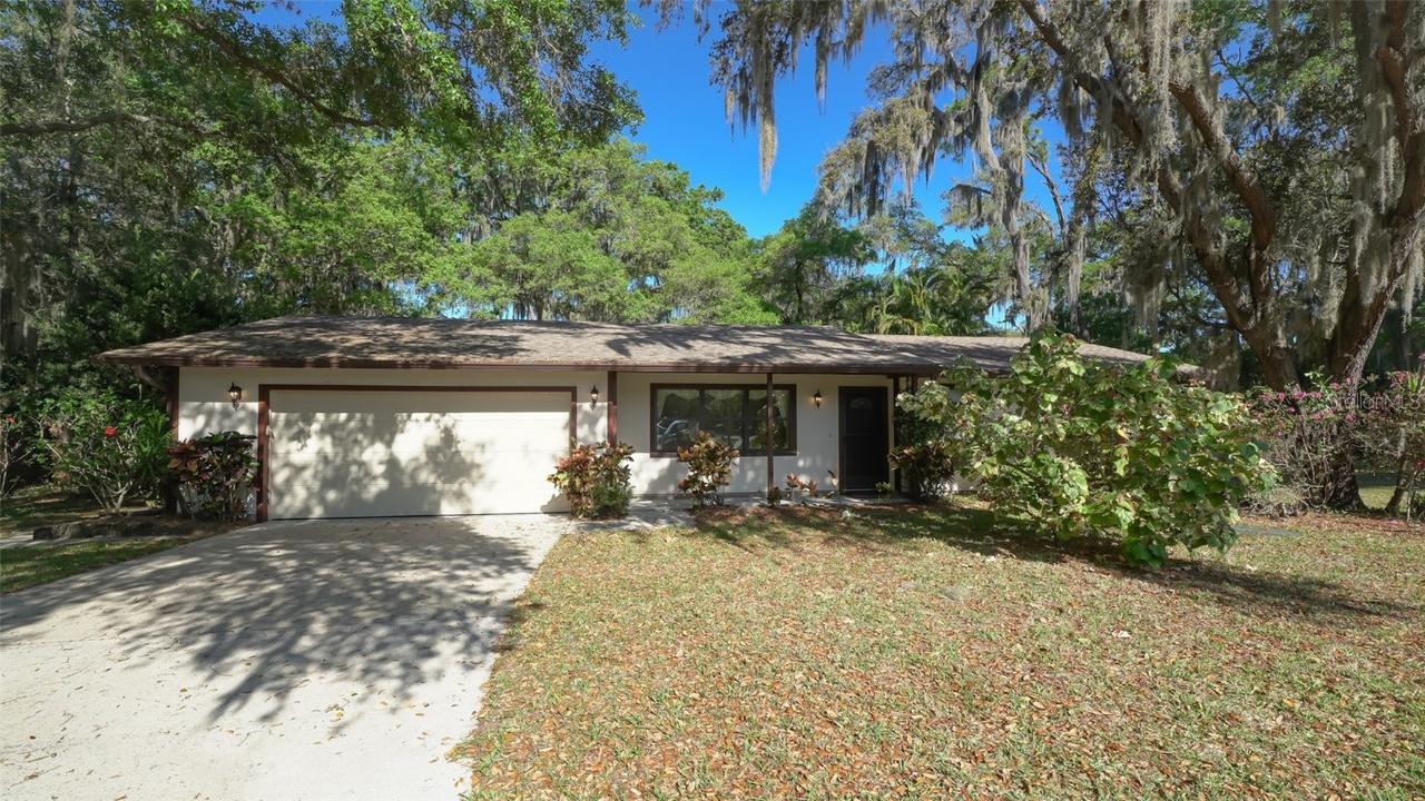 3305 Swaan Ln., Sarasota, FL 34235
