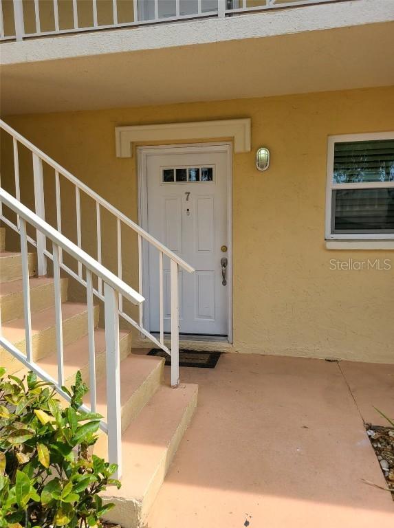 906 La Costa Cir. #7, Sarasota, FL 34237