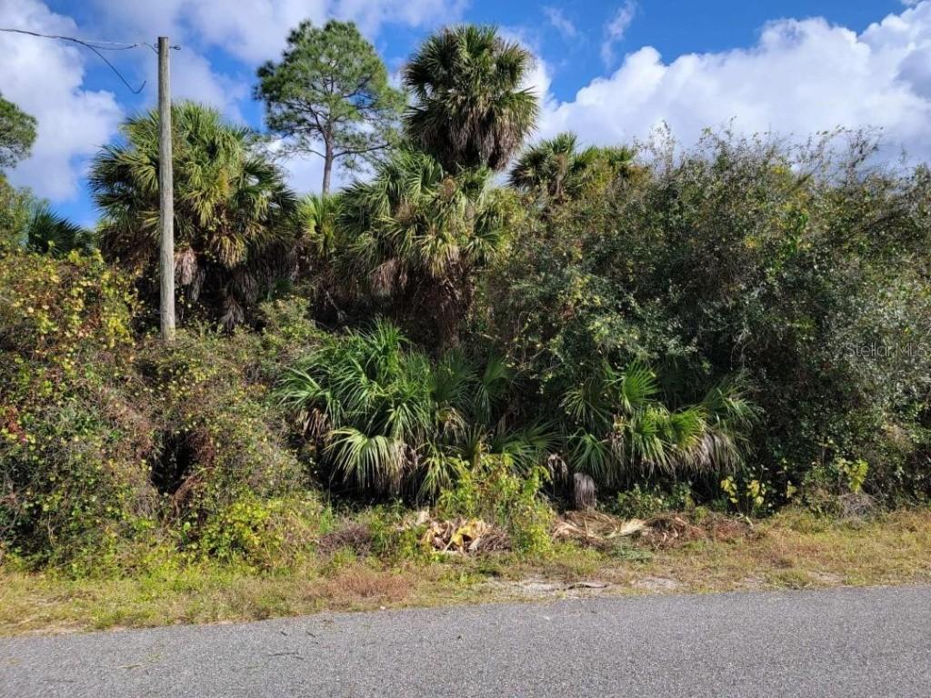 Quaker Ln., North Port, FL 34288