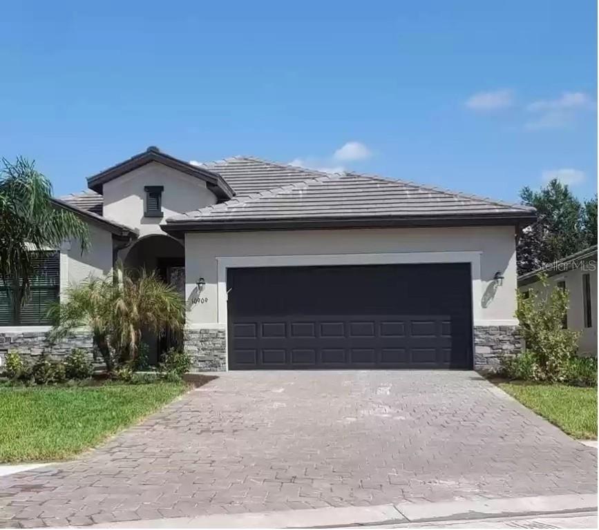11527 Sweetgrass Dr., Bradenton, FL 34212