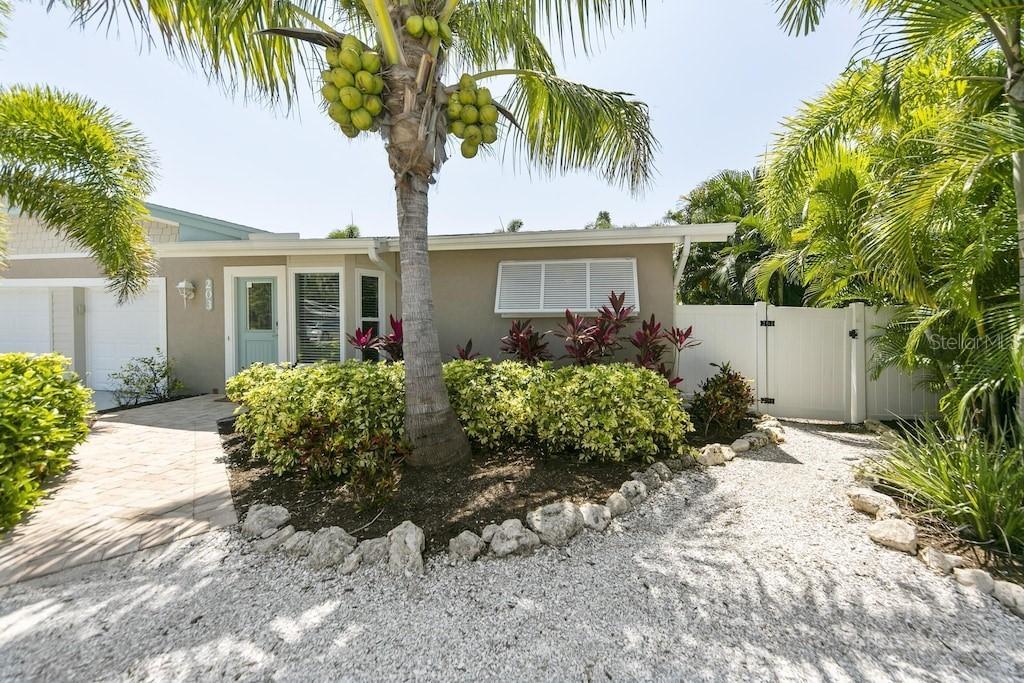 203 82nd St., Holmes Beach, FL 34217
