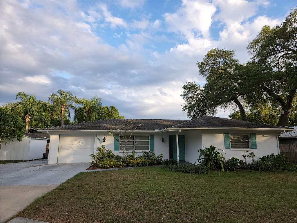 4594 Parnell Dr., Sarasota, FL 34232