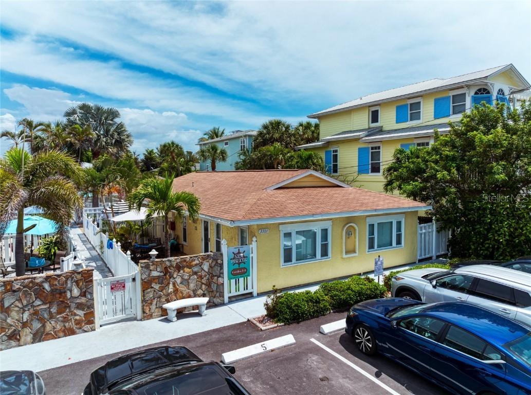 3301 Gulf Dr. #5, Holmes Beach, FL 34217