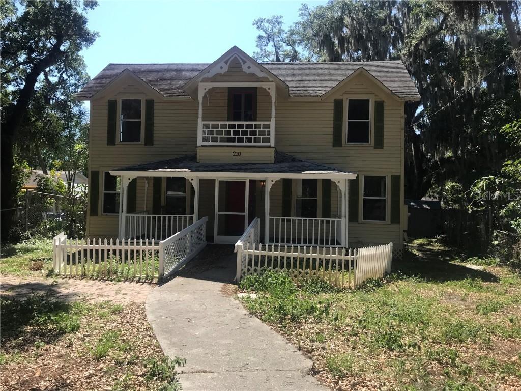 210 15th St., Bradenton, FL 34208