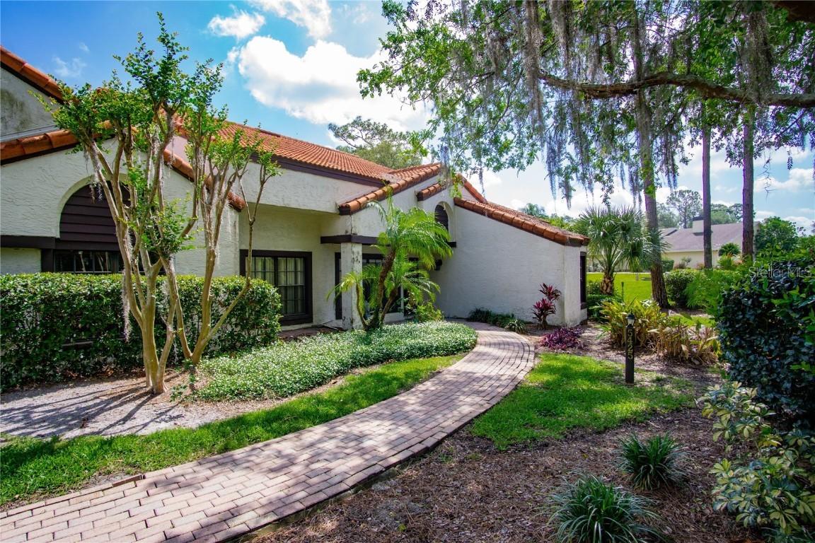 5425 Villa Deste Ct. #10B, Wesley Chapel, FL 33543