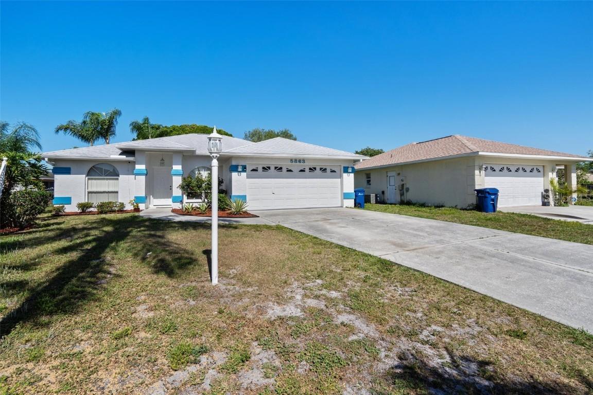 5863 Covington Way, Sarasota, FL 34232