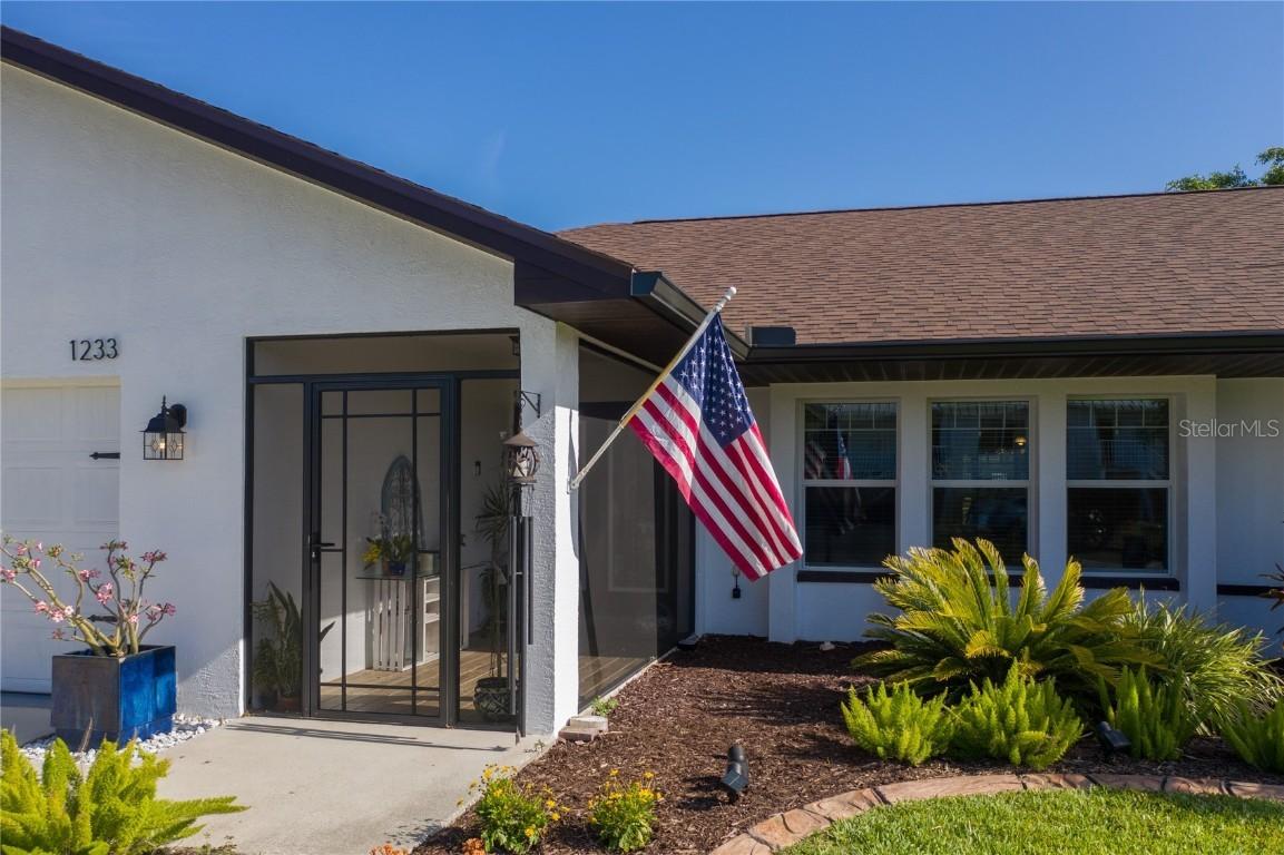 1233 SE 40th St., Cape Coral, FL 33904