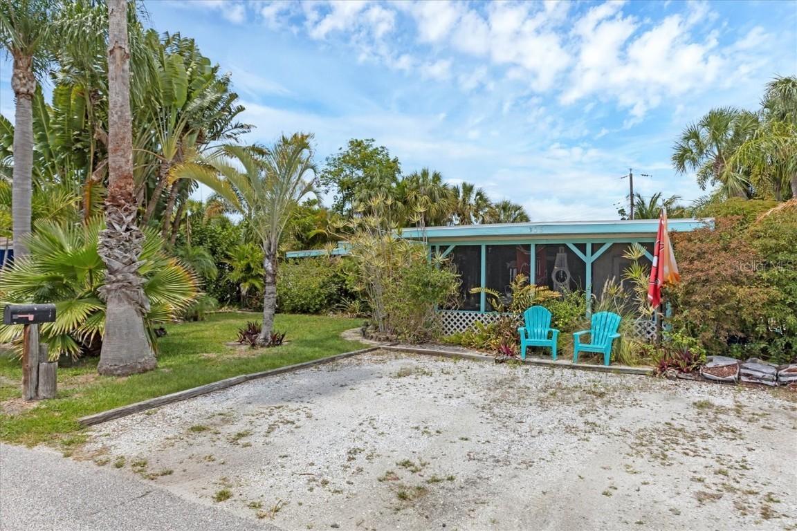308 61st St, Holmes Beach, FL 34217