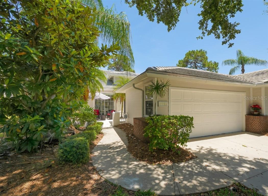 7711 Whitebridge Glen, University Park, FL 34201
