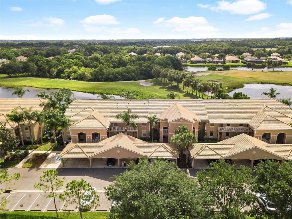 1011 Fairwaycove Ln. #204, Bradenton, FL 34212