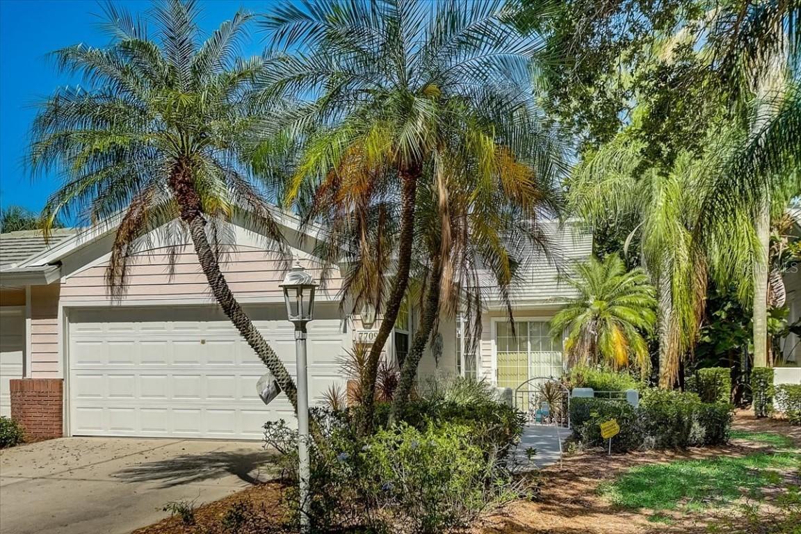 7709 Whitebridge Glen, University Park, FL 34201