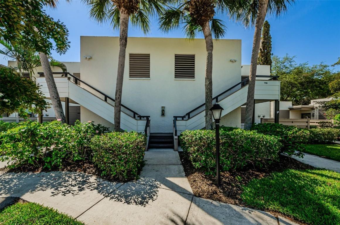 708 Oakview Dr. #7-A, Bradenton, FL 34210
