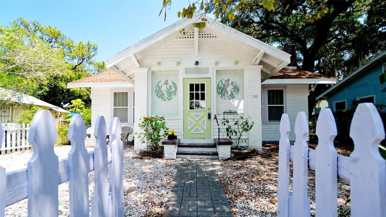 1006 11th Ave., Bradenton, FL 34205