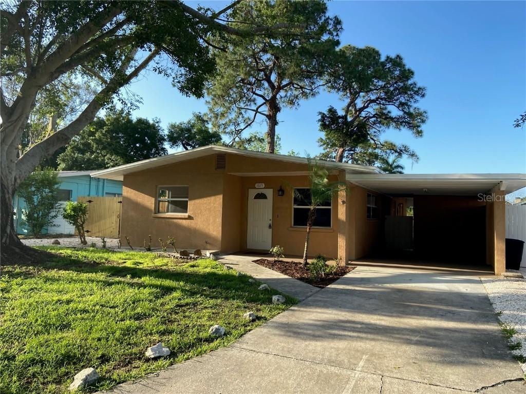 1615 15th Ave., Bradenton, FL 34205