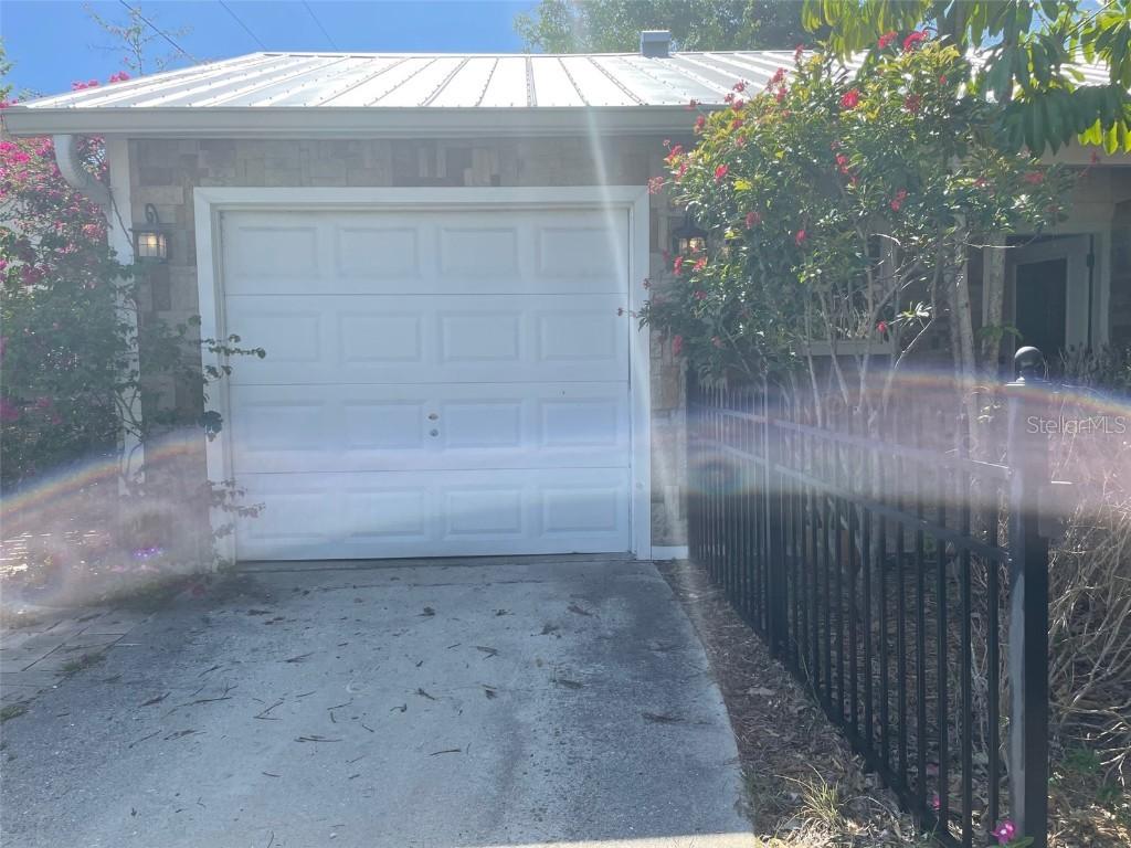 1567 Mackeral Ave., Sarasota, FL 34237