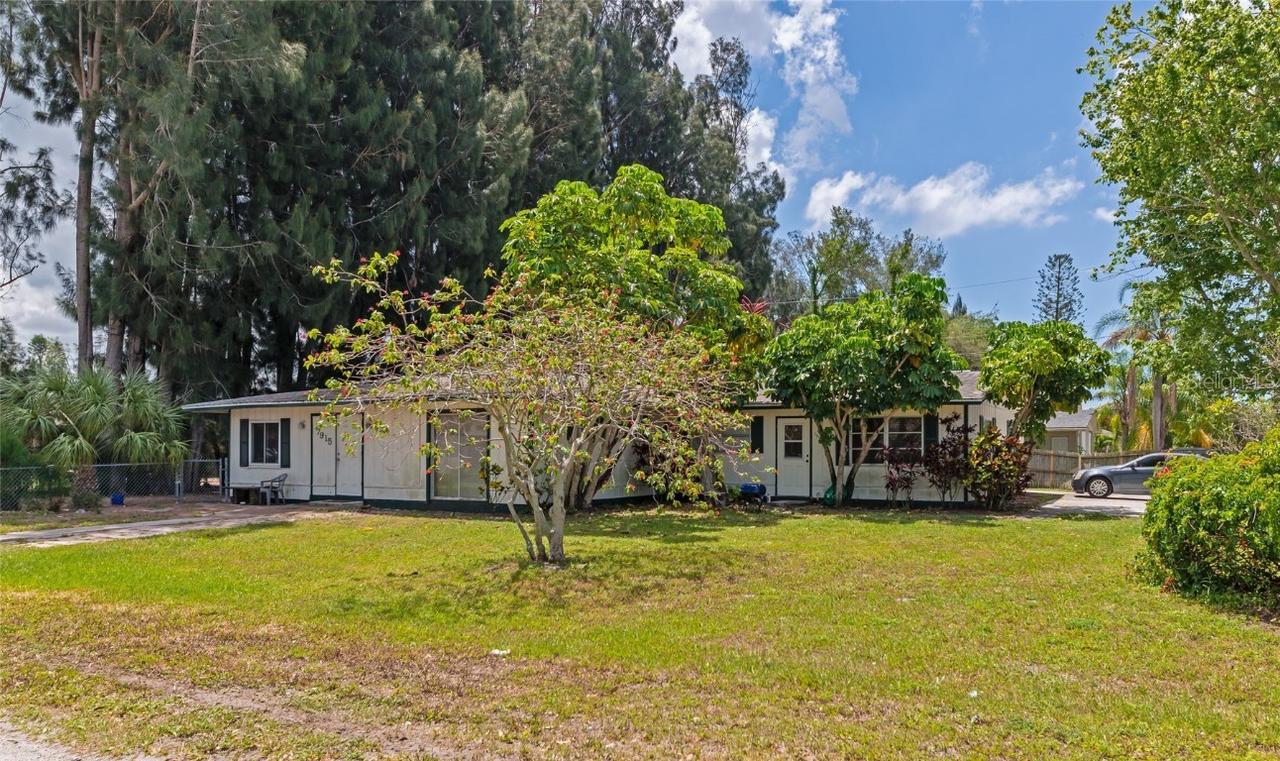 7915 43rd Ave., Bradenton, FL 34209