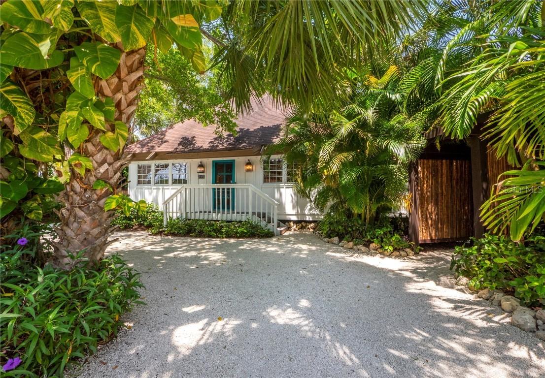 560 Broadway St., Longboat Key, FL 34228