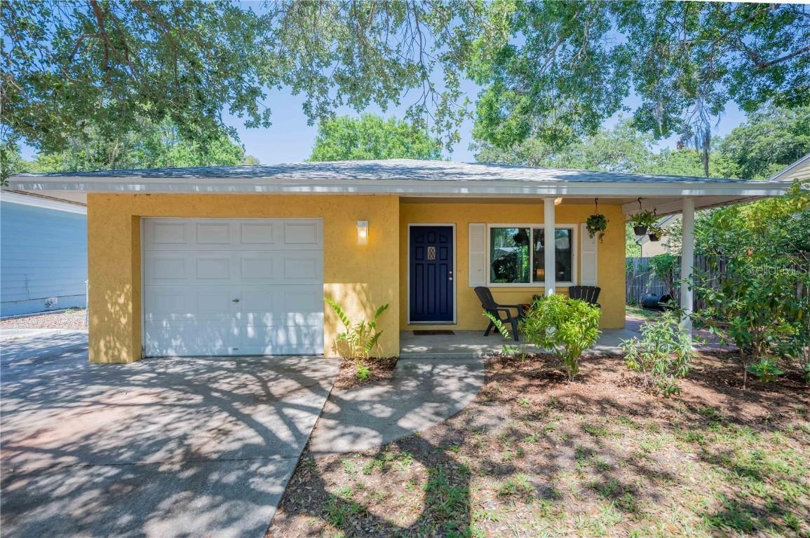 527 Bristol Ct., Sarasota, FL 34237