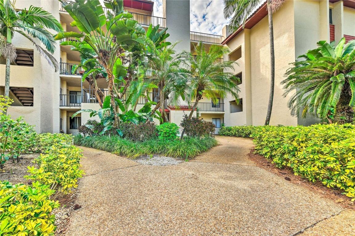 7500 40th Ave. #107, Bradenton, FL 34209