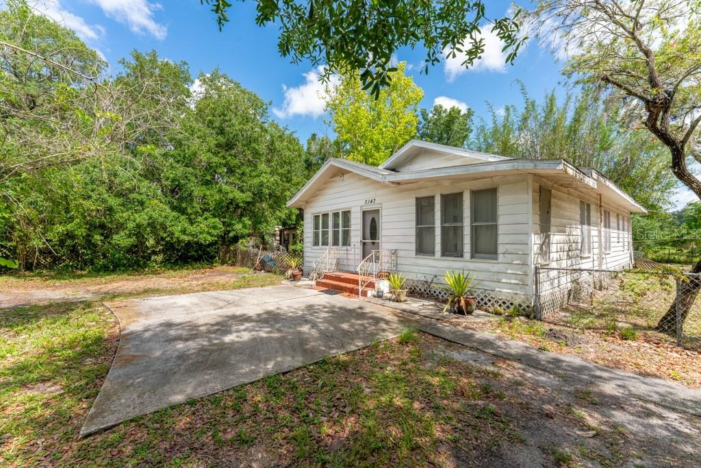 3147 44th St., Sarasota, FL 34234