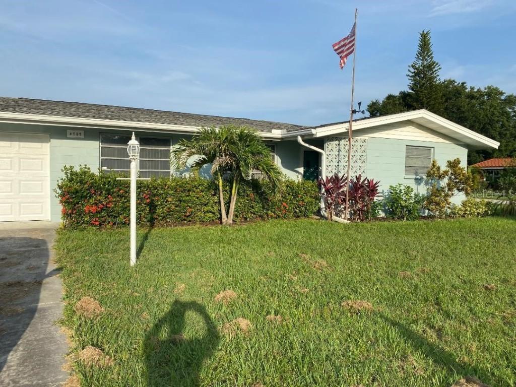4707 24th St., Bradenton, FL 34207