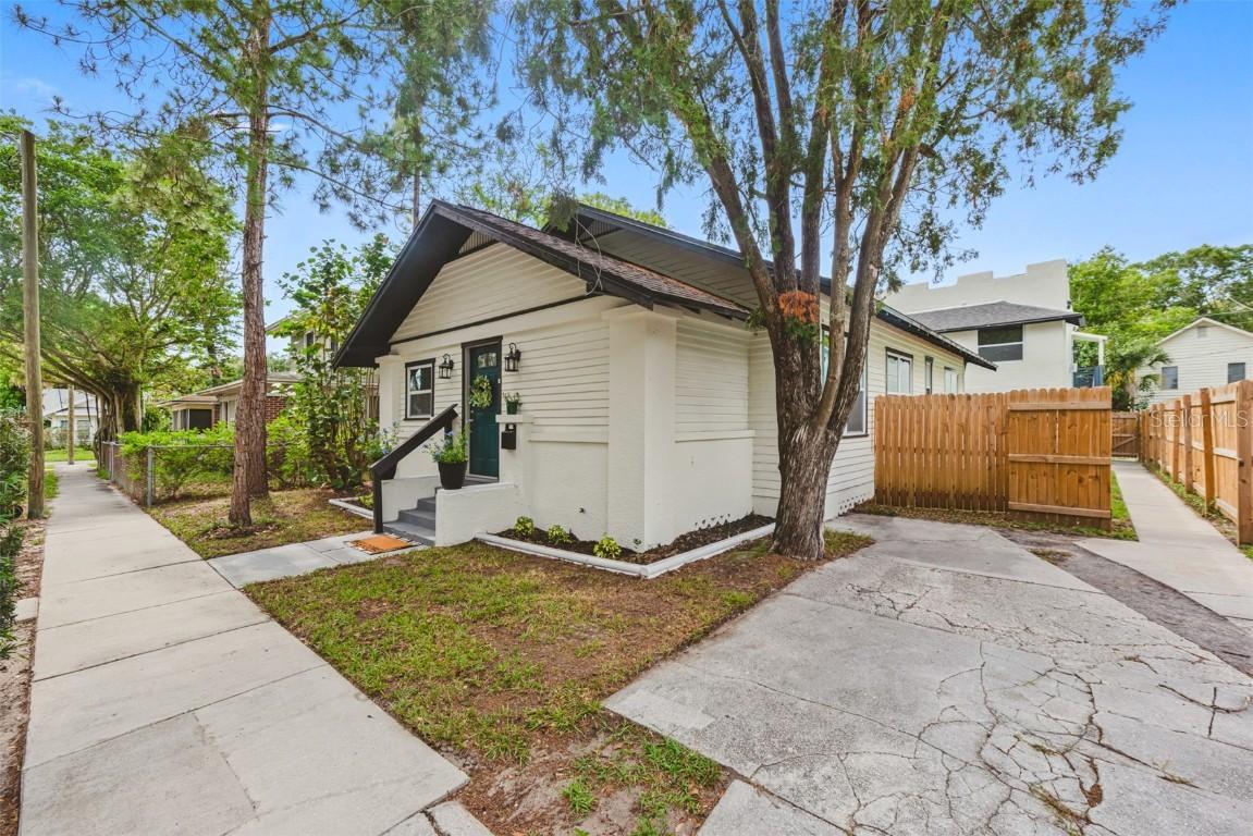 625 Kirkwood Ter., St Petersburg, FL 33701