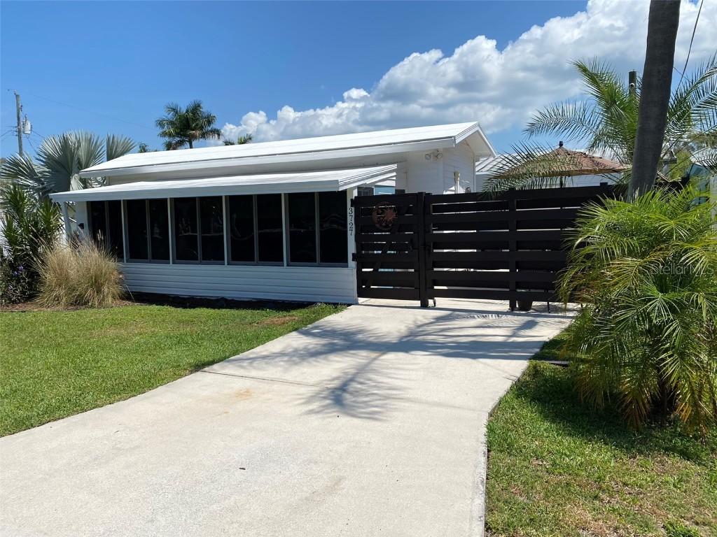 3727 115th Street Ct., Bradenton, FL 34210