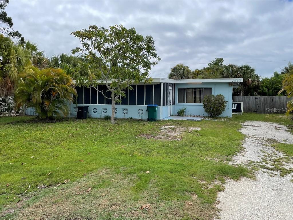 307 62nd St., Holmes Beach, FL 34217