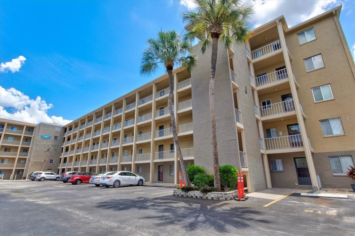 3647 Lake Bayshore Dr. #J416, Bradenton, FL 34205