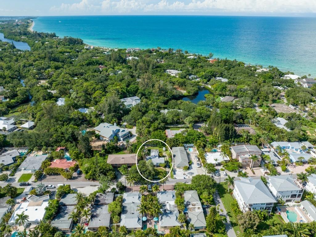 1108 Crescent St., Sarasota, FL 34242