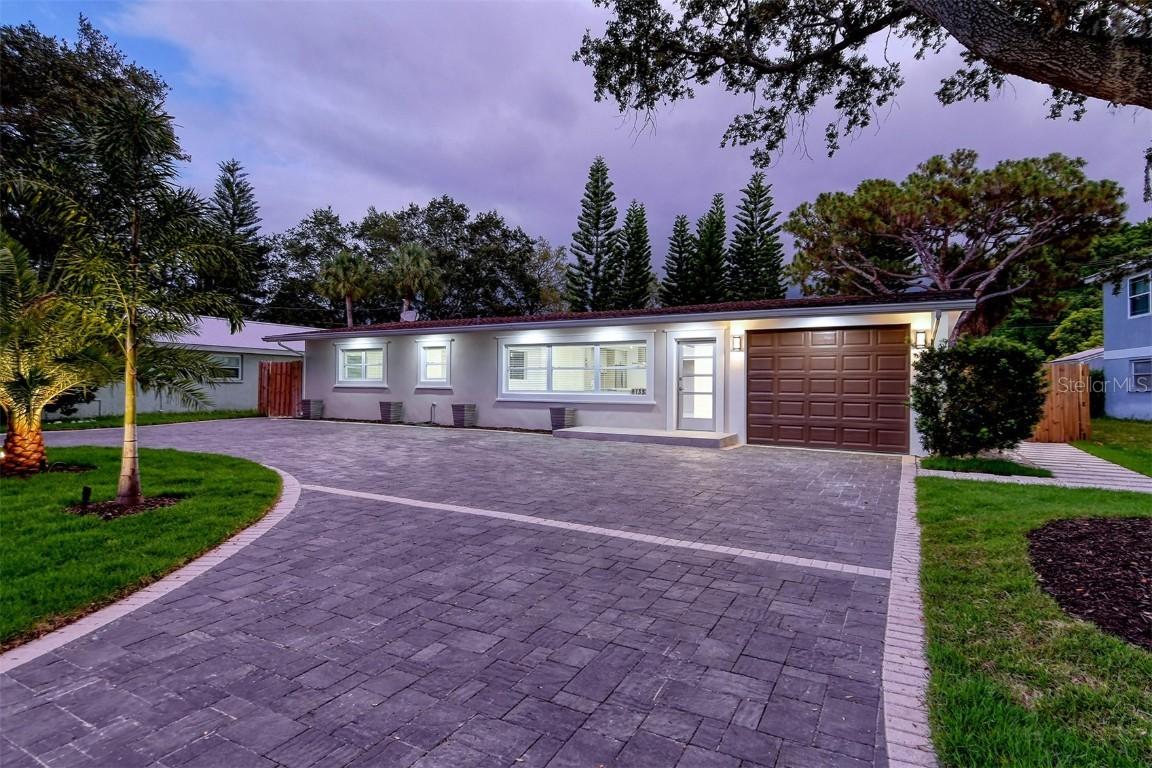 8135 Longbay Blvd., Sarasota, FL 34243