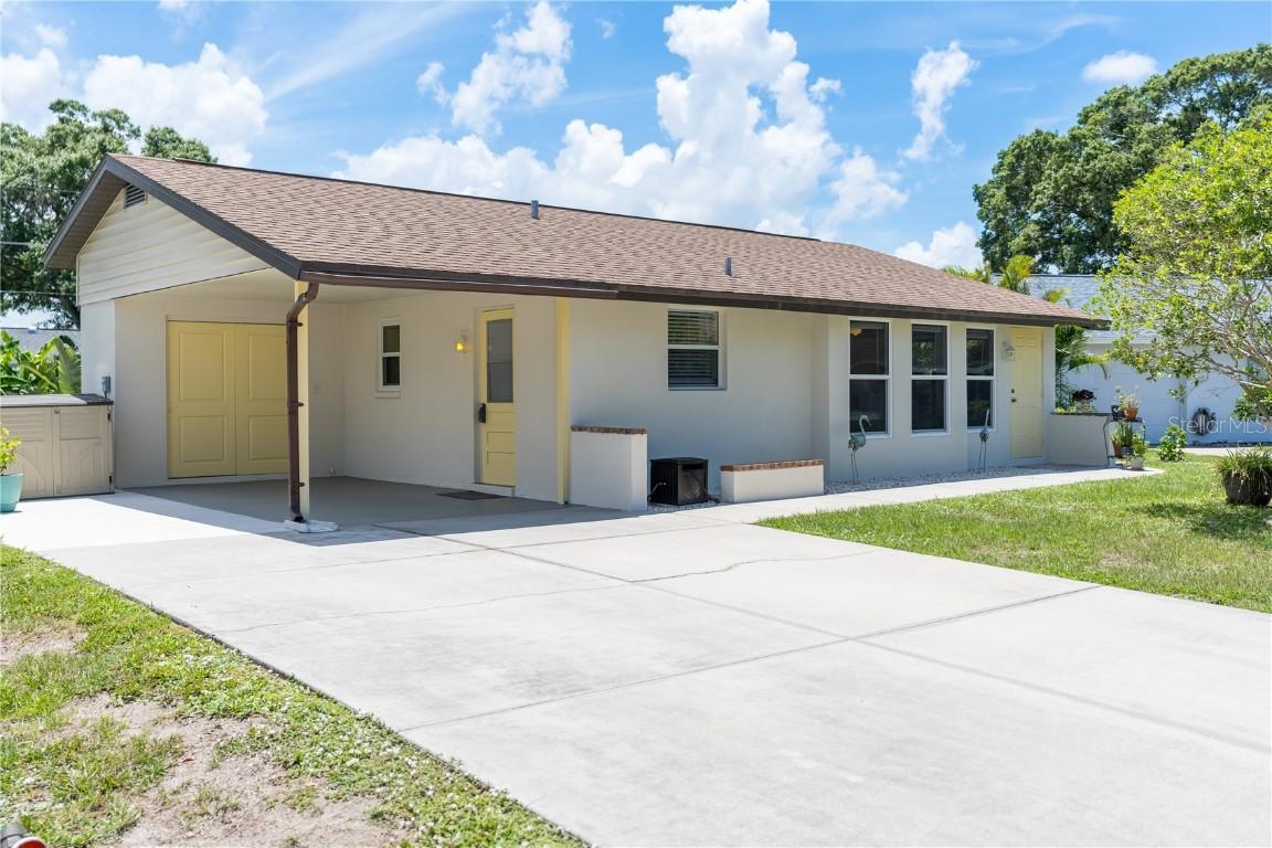 418 Pineview Dr., Venice, FL 34293