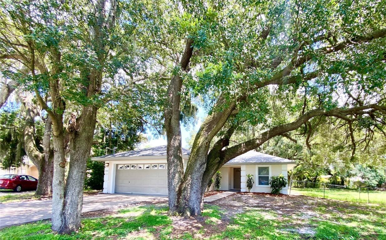 2902 7th Ave., Bradenton, FL 34208