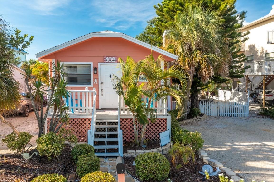 109 7th St., Bradenton Beach, FL 34217