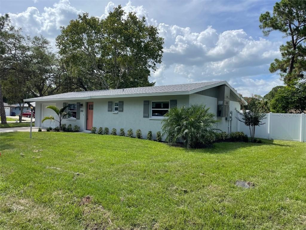 3921 Breck Ln., Sarasota, FL 34232