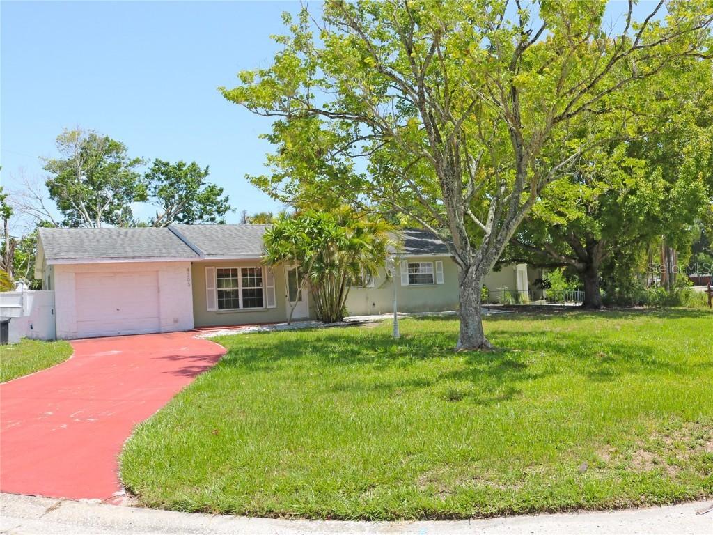4303 83rd St., Bradenton, FL 34209