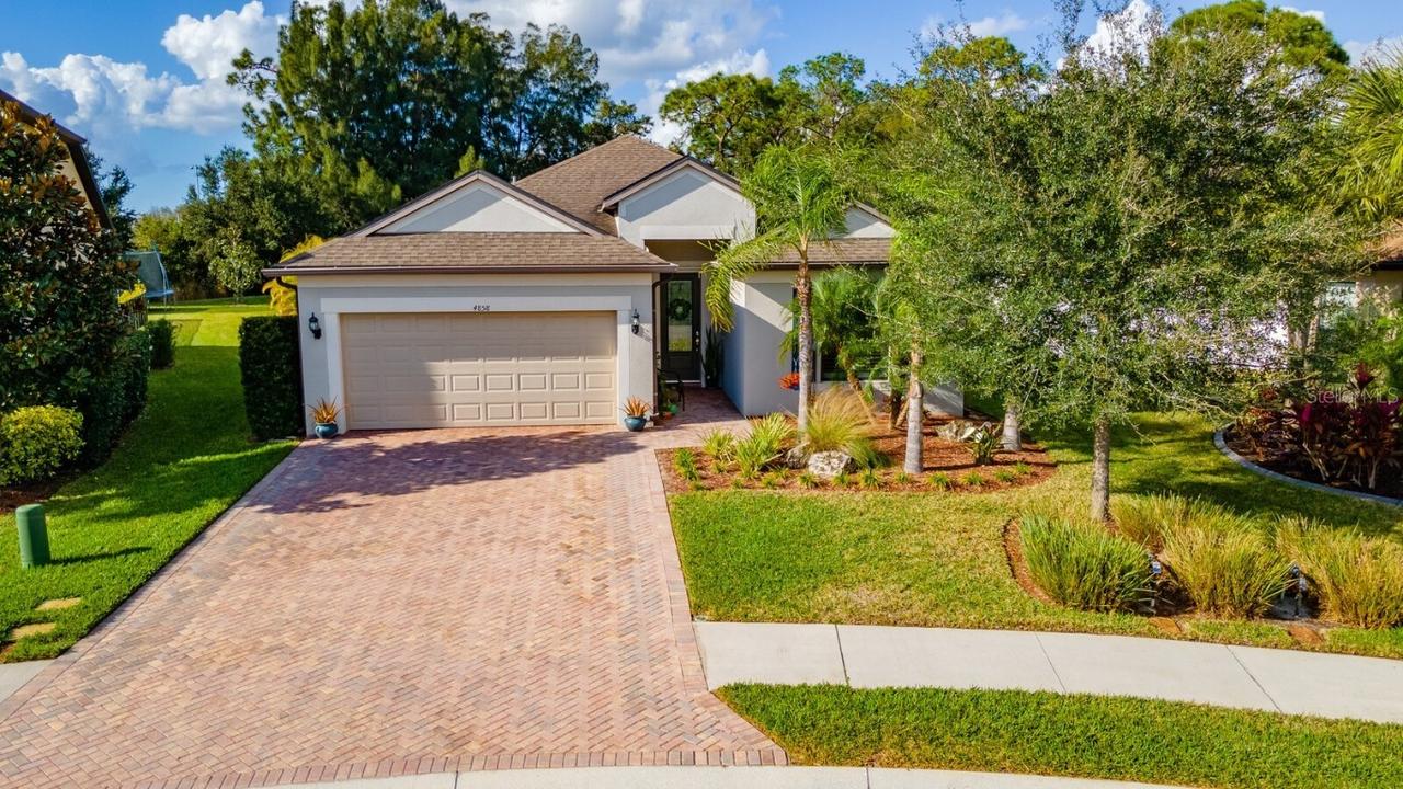 4858 68th Street Cir., Bradenton, FL 34203