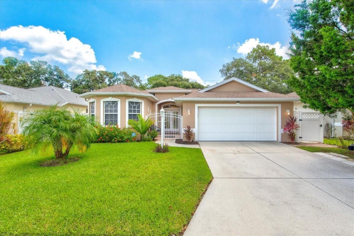 1025 Whitegate Ct., Sarasota, FL 34232