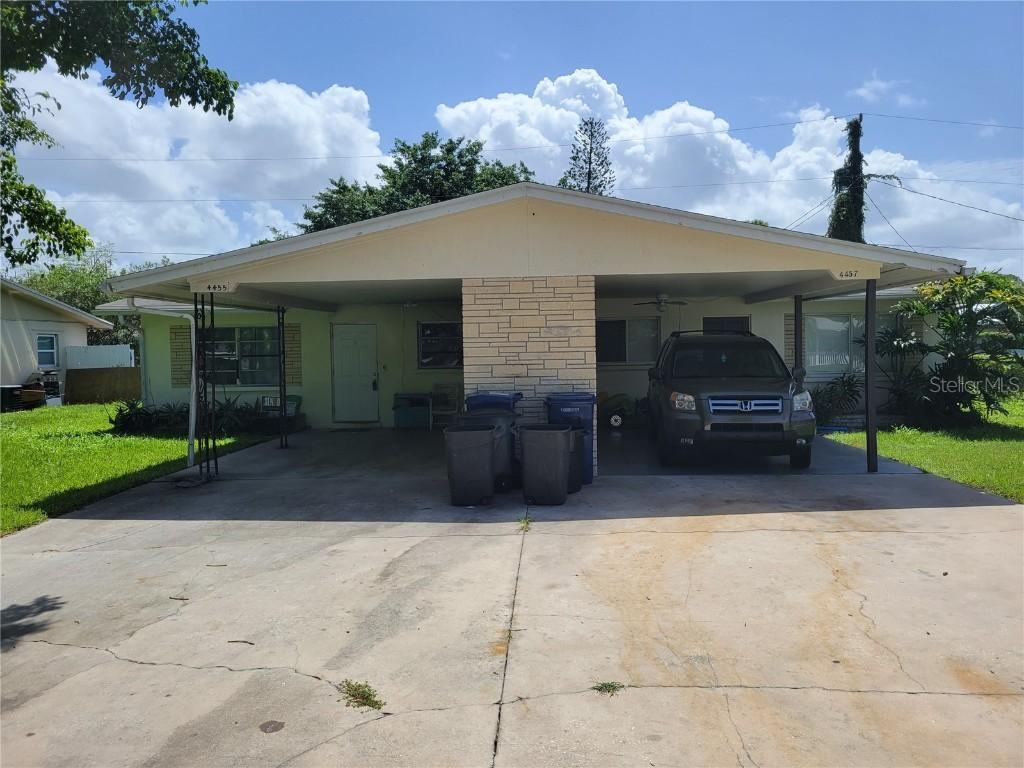 4455 / 4457 87th Street Ct., Bradenton, FL 34210