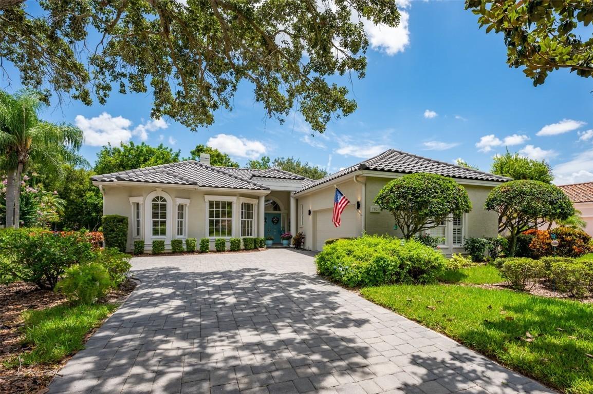 7829 Wilton Crescent Circle, University Park, FL 34201