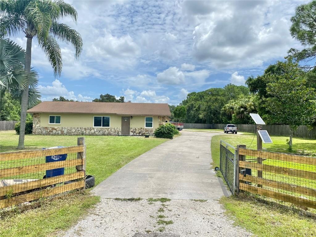2923 39th St., Bradenton, FL 34208