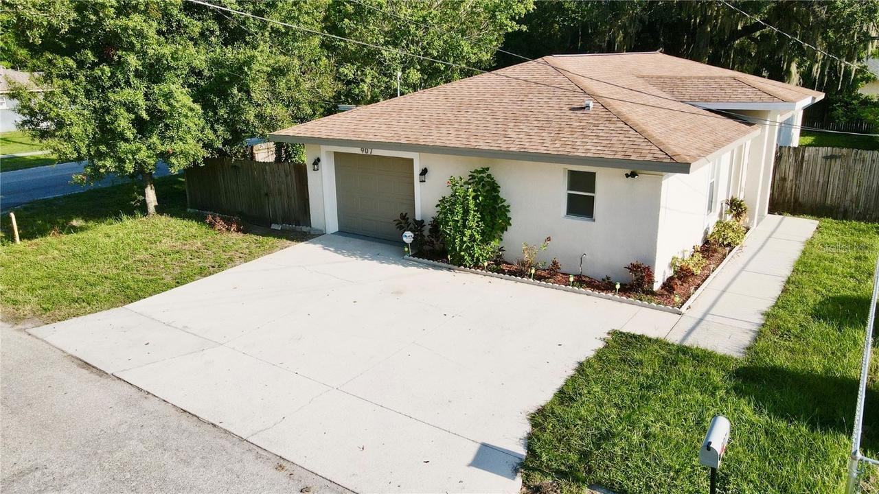 907 28th Avenue Dr., Bradenton, FL 34208